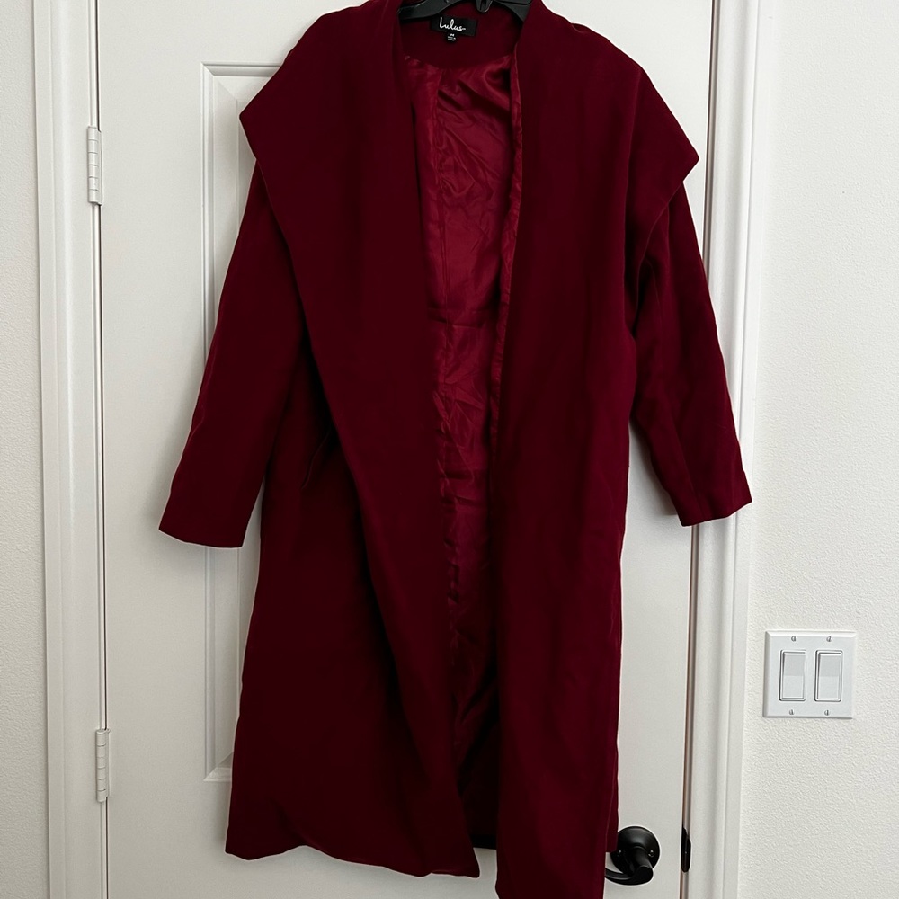 Lulus Burgundy long trench NWT size M